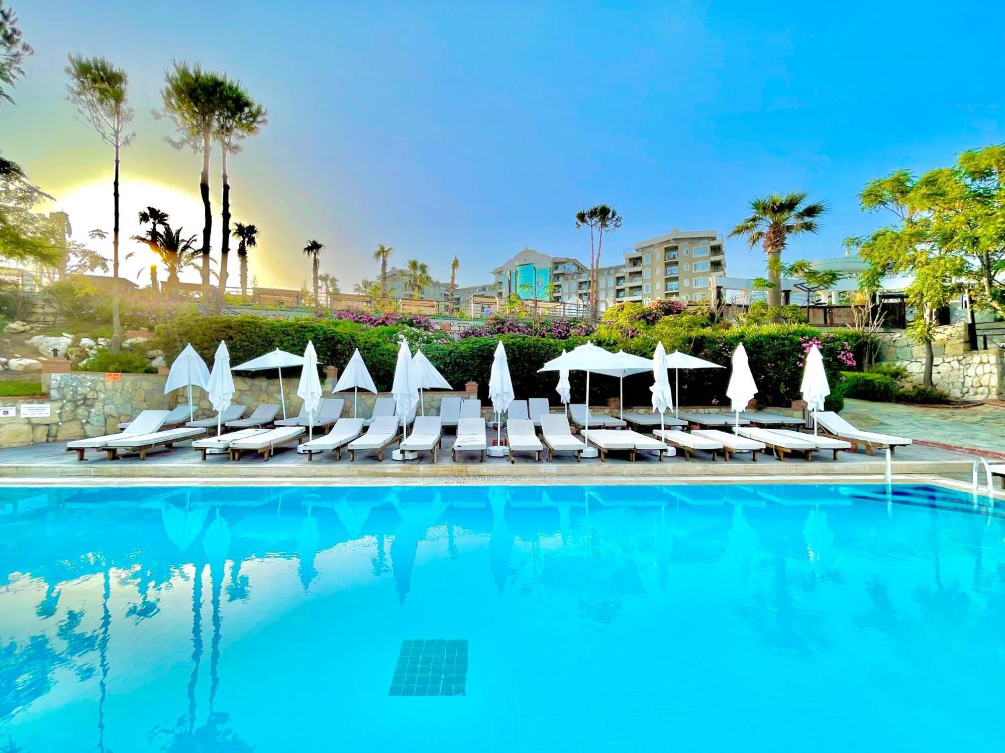 LAUR HOTELS Experience&Elegance Didim Exterior foto